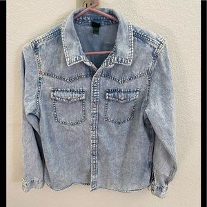 EUC Wild Fable Acid Wash Denim Shirt SZ M